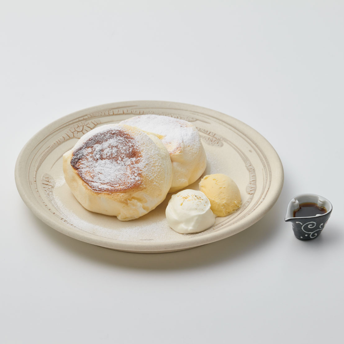 石川県産コシヒカリ米粉を使った「たもん」のパンケーキ<br><span>Tamon pancakes made with Ishikawa-grown Koshihikari rice flour</span><br>¥1150