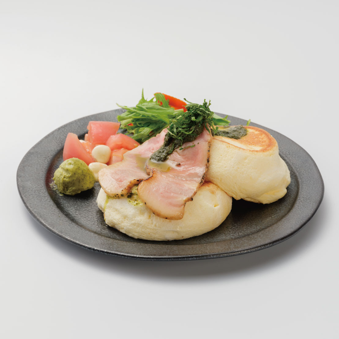 大葉ジェノベーゼランチ< br >(ドリンク付き)11：00～14：00<br><span>Shiso Pesto Lunch < br >(Includes a drink) 11:00 AM to 2:00 PM</span><br>¥2100